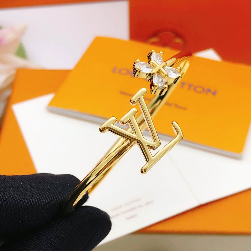 LV Bracelet 04yxh118 (2)