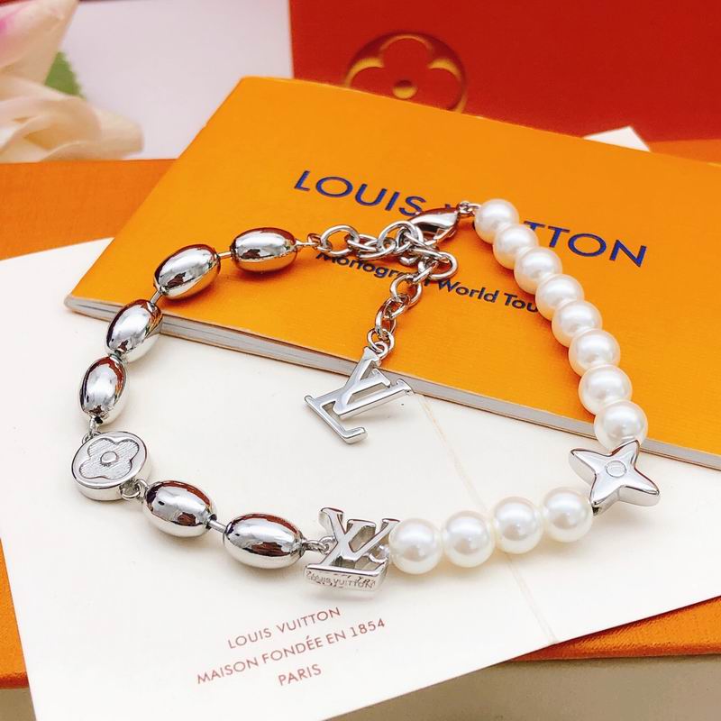 LV Bracelet 04yxh121 (1)