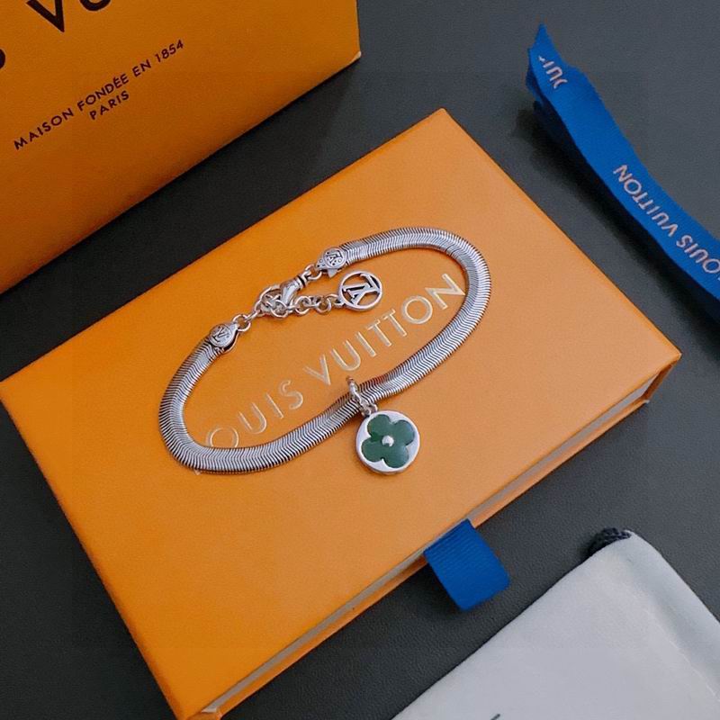 LV Bracelet 04yxh125 (1)