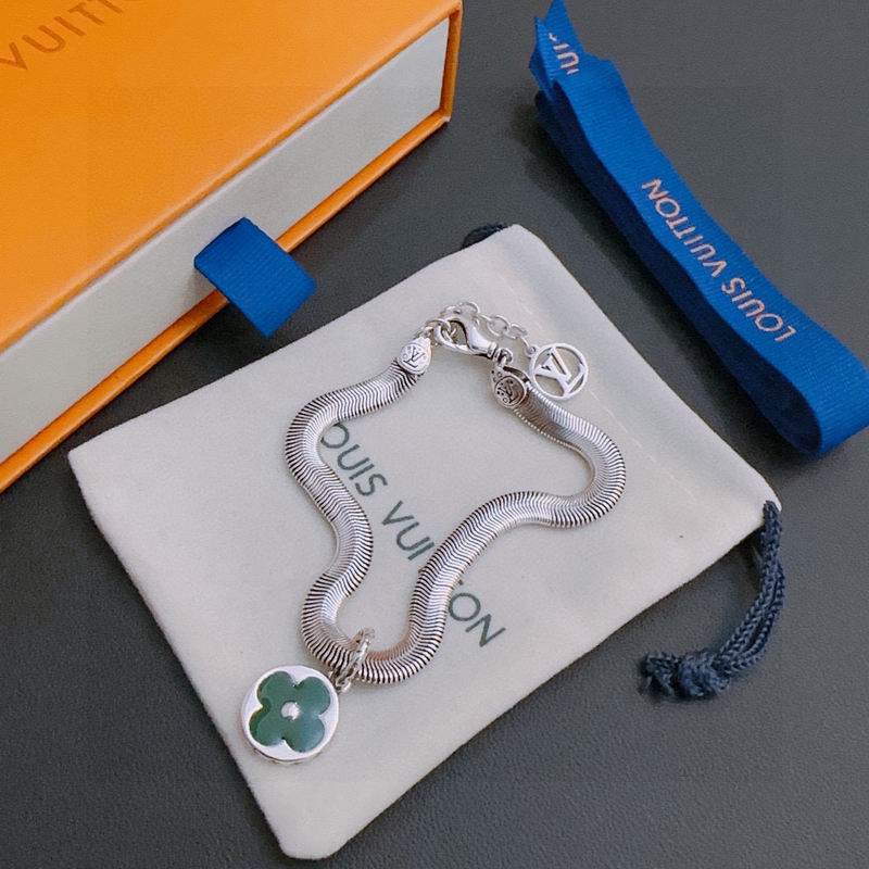 LV Bracelet 04yxh125 (2)