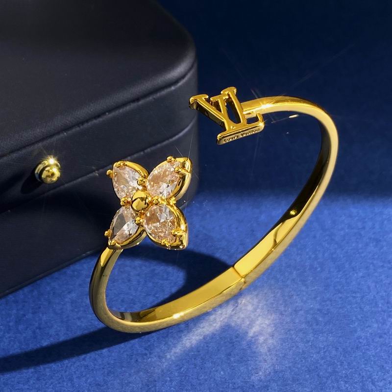 LV Bracelet 04yxh133 (1)