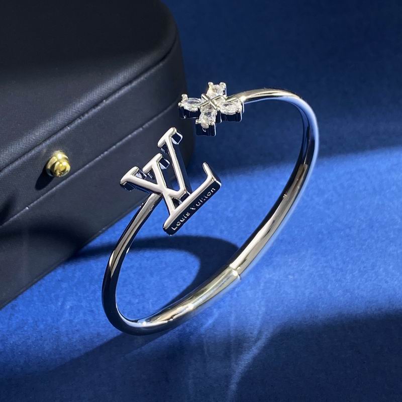 LV Bracelet 04yxh134 (2)