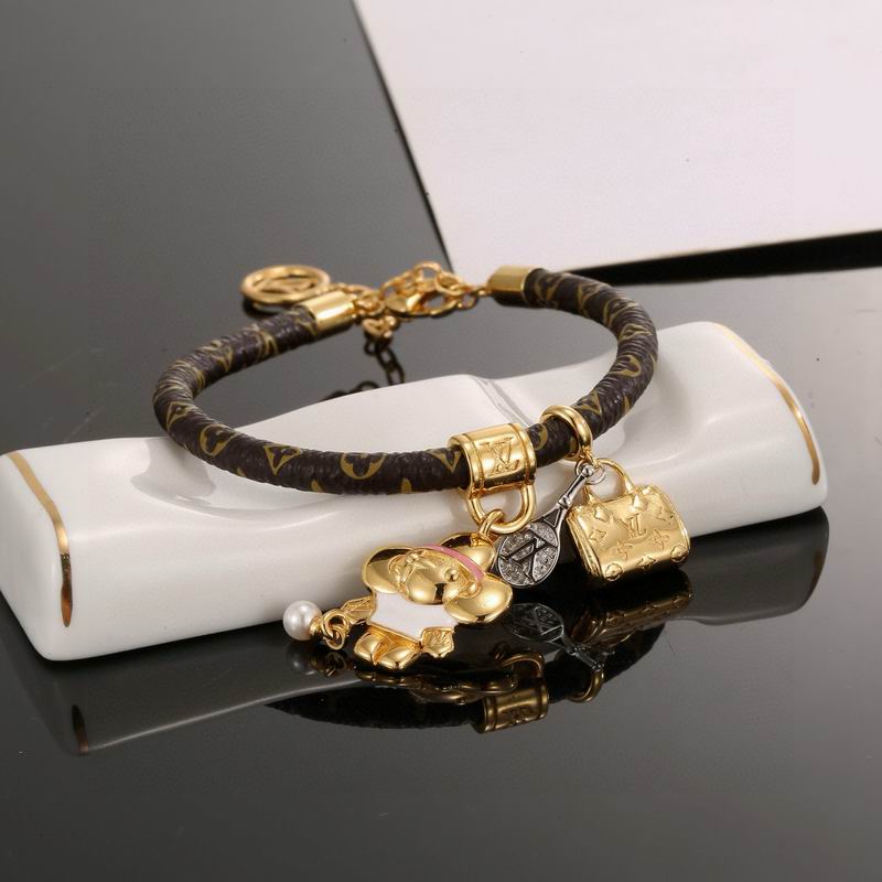 LV Bracelet 04yxh136 (1)