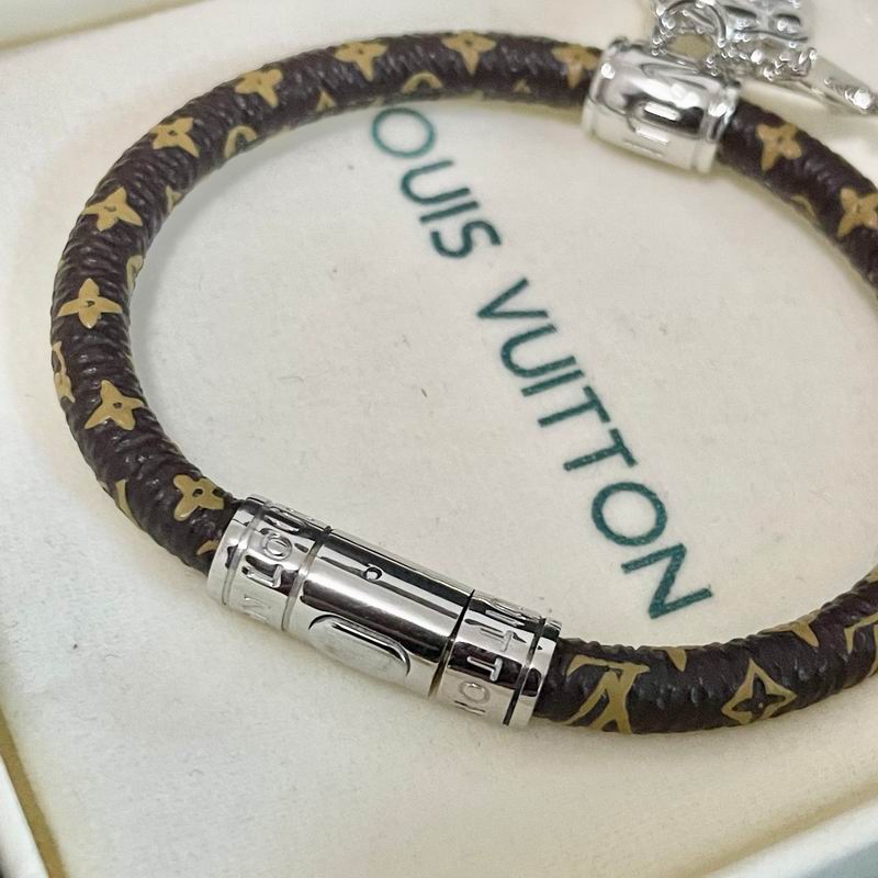 LV Bracelet 04yxh140 (4)