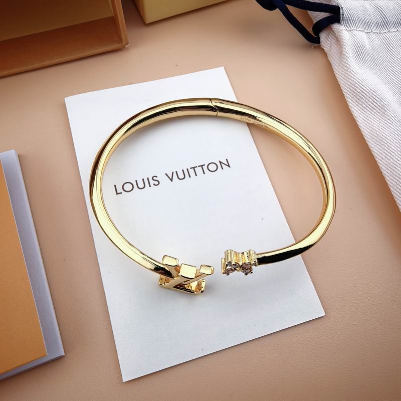 LV Bracelet 04yxh142 (3)