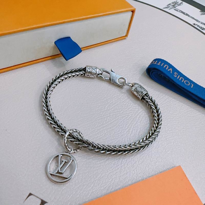 LV Bracelet 04yxh144 (1)
