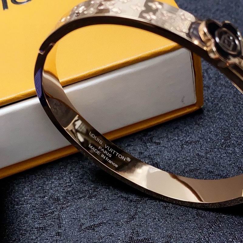 LV Bracelet 04yxh15 (5)