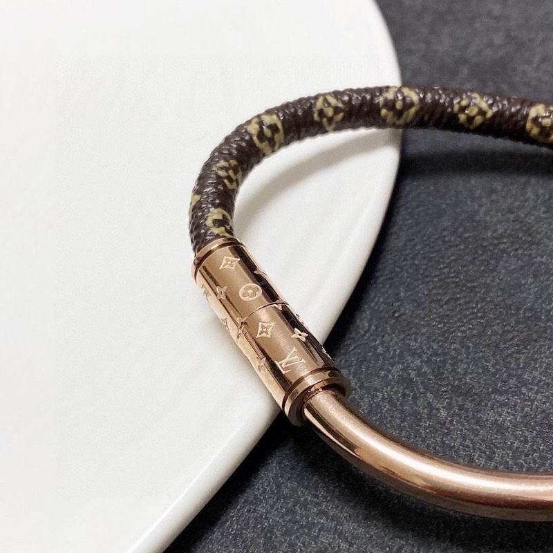 LV Bracelet 04yxh16 (5)