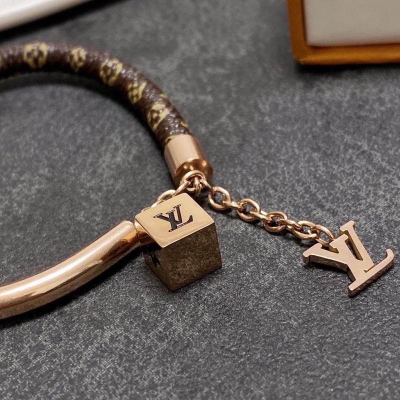 LV Bracelet 04yxh16 (7)