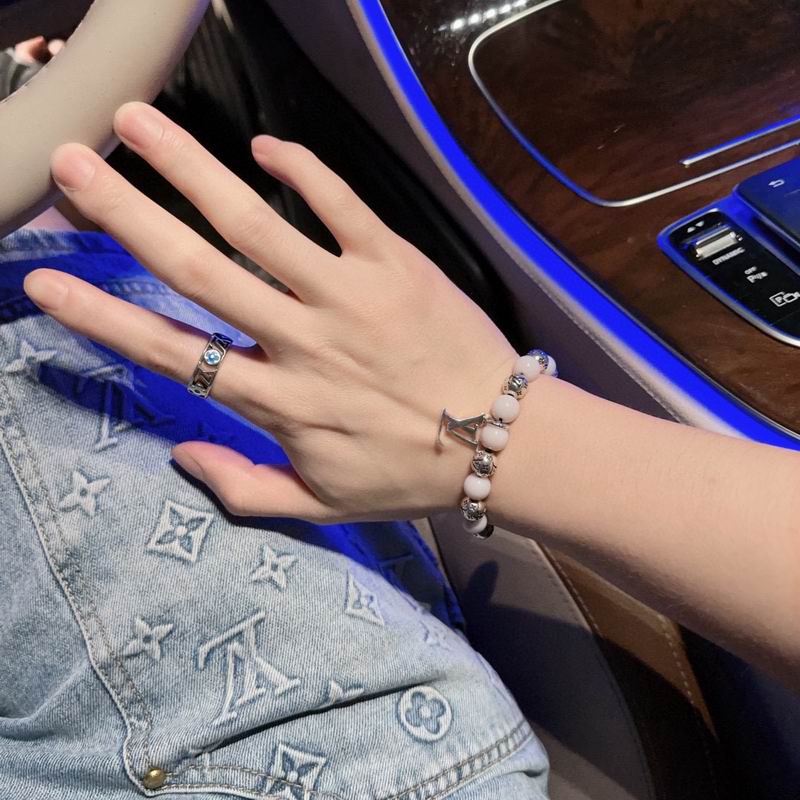 LV Bracelet 04yxh18 (4)