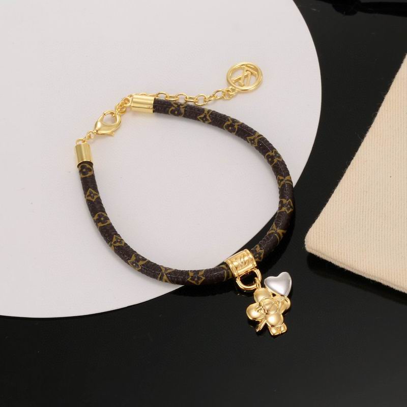 LV Bracelet 04yxh27 (2)