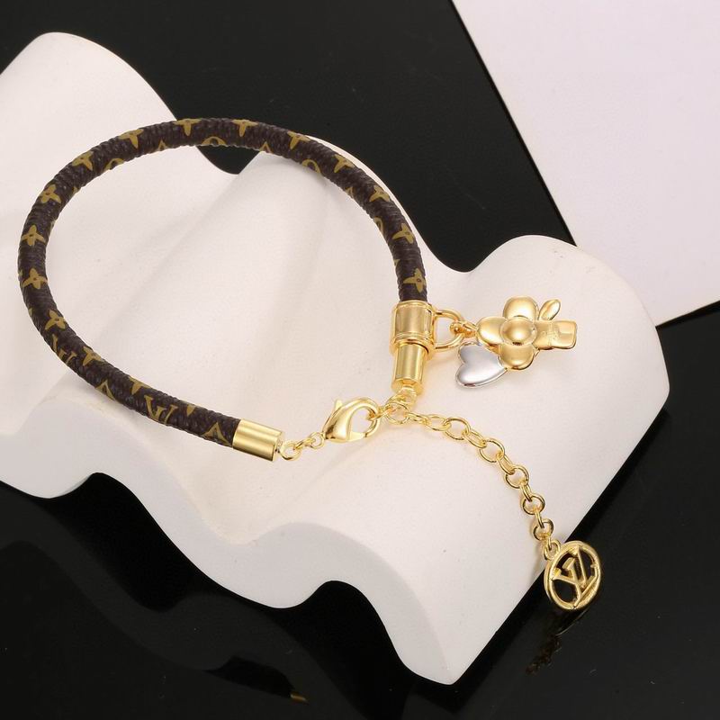 LV Bracelet 04yxh27 (4)