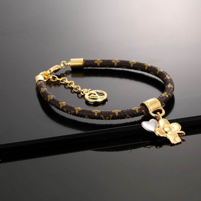 LV Bracelet 04yxh27 (5)