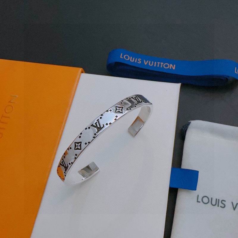 LV Bracelet 04yxh30 (3)