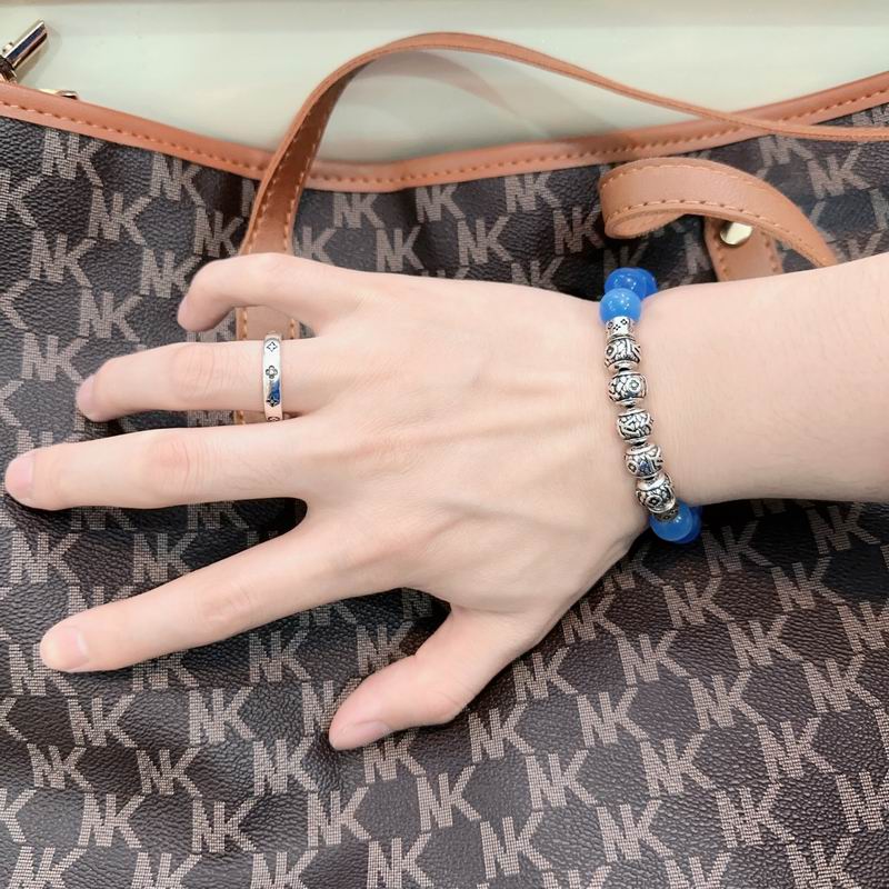 LV Bracelet 04yxh33 (5)