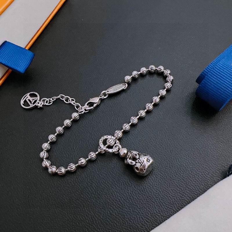 LV Bracelet 04yxh36 (1)