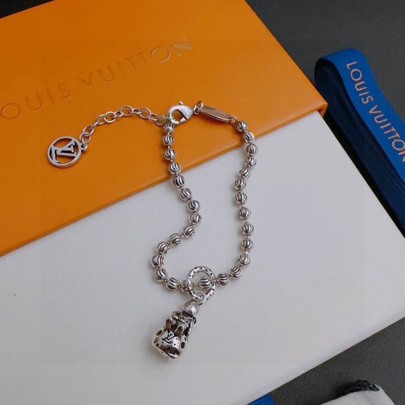 LV Bracelet 04yxh36 (2)