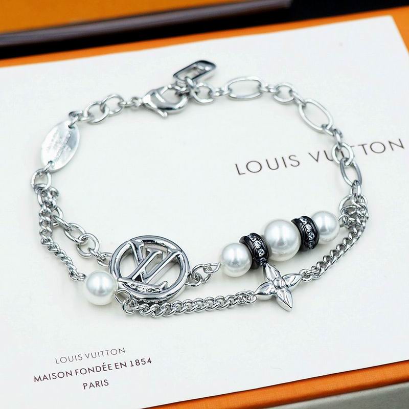 LV Bracelet 04yxh41 (2)