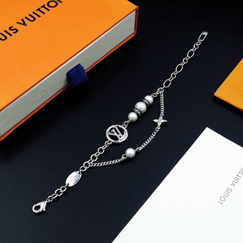 LV Bracelet 04yxh42 (3)