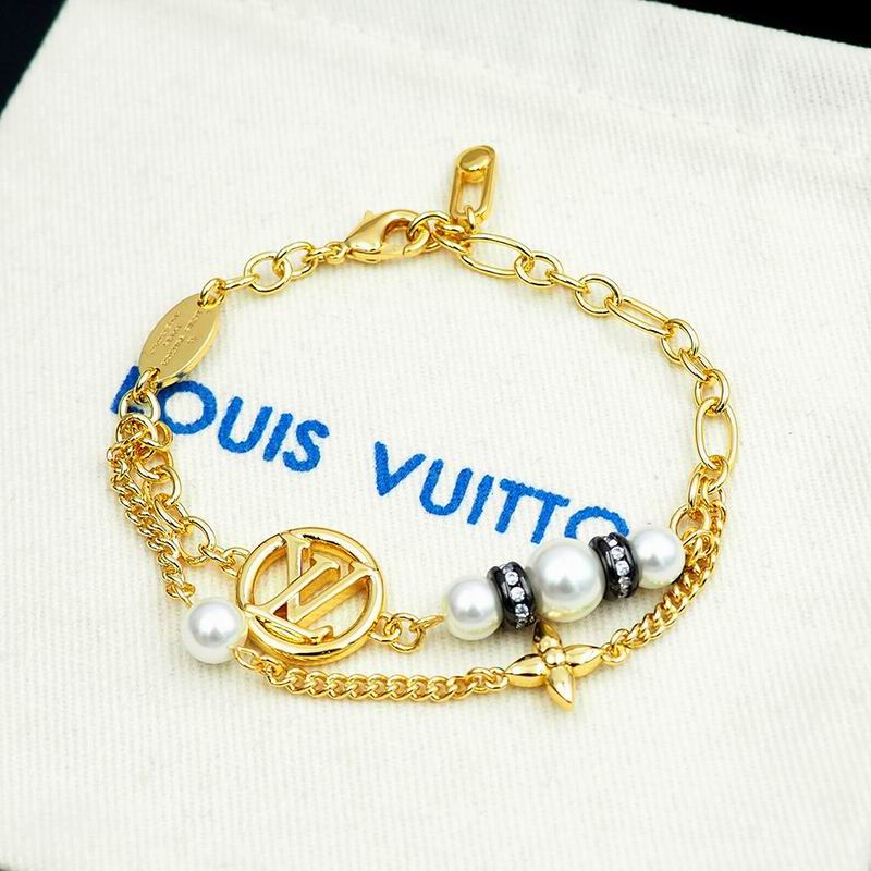LV Bracelet 04yxh42 (6)