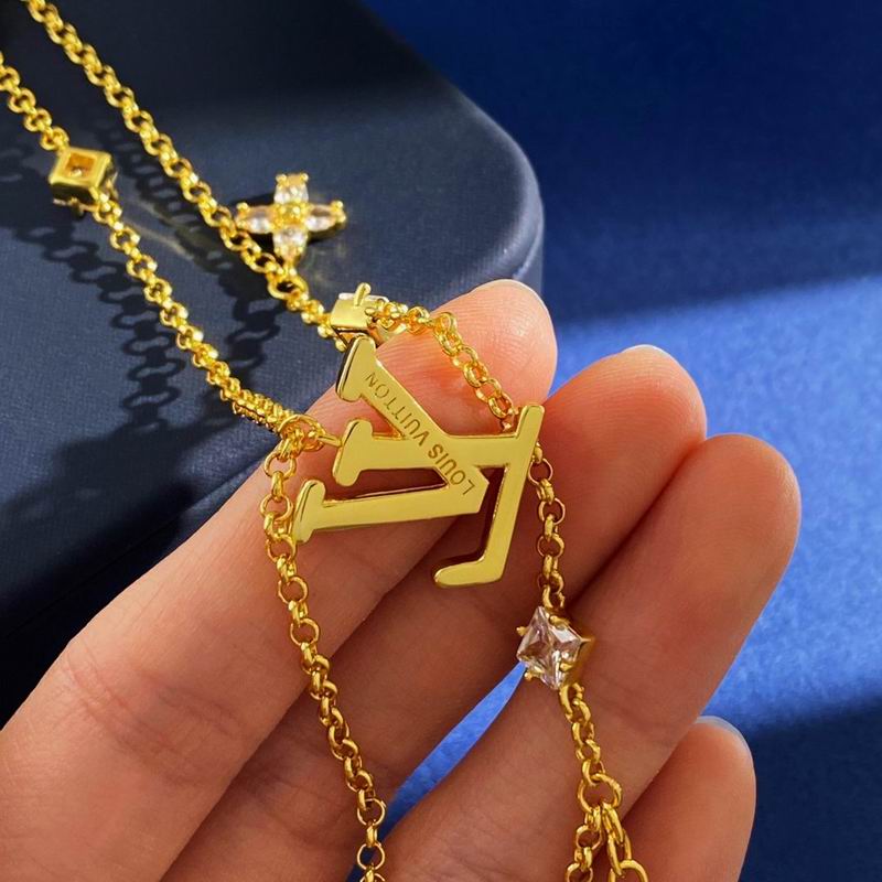 LV Bracelet 04yxh46 (4)