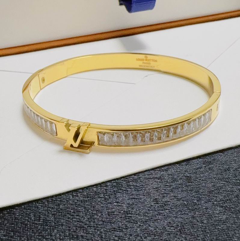 LV Bracelet 04yxh47 (2)
