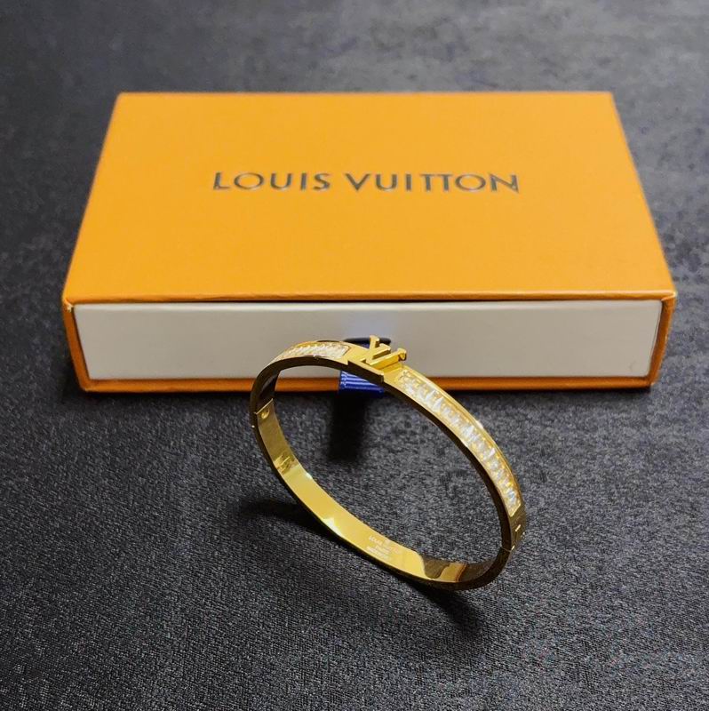 LV Bracelet 04yxh47 (7)