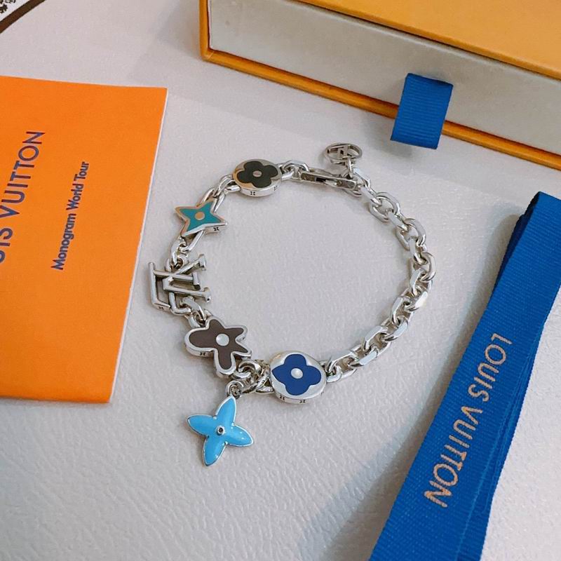 LV Bracelet 04yxh48 (1)