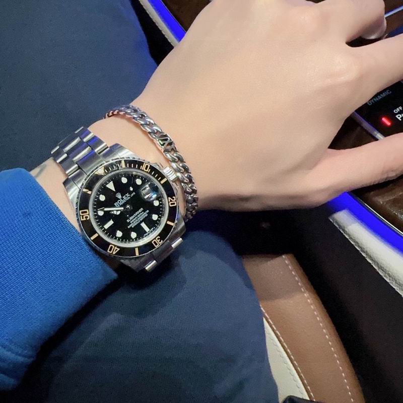 LV Bracelet 04yxh51 (4)