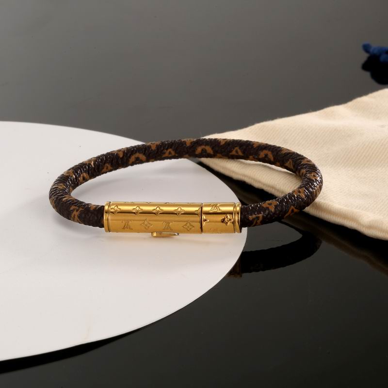 LV Bracelet 04yxh57 (4)