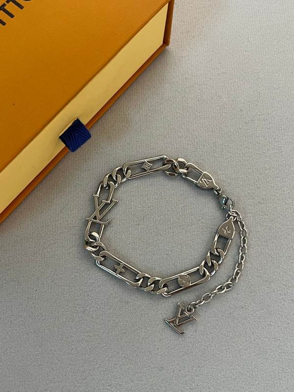 LV Bracelet 04yxh58 (2)