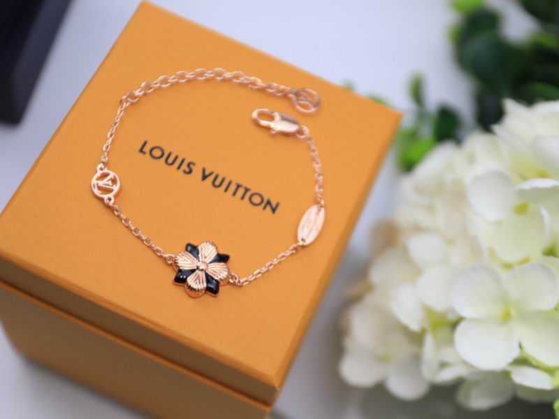 LV Bracelet 04yxh60 (2)
