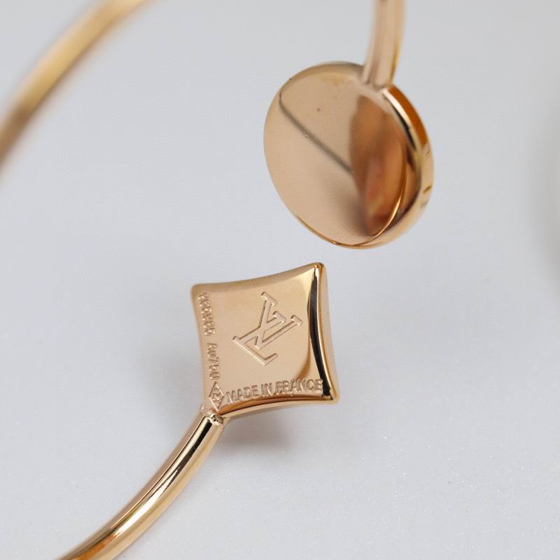 LV Bracelet 04yxh61 (6)