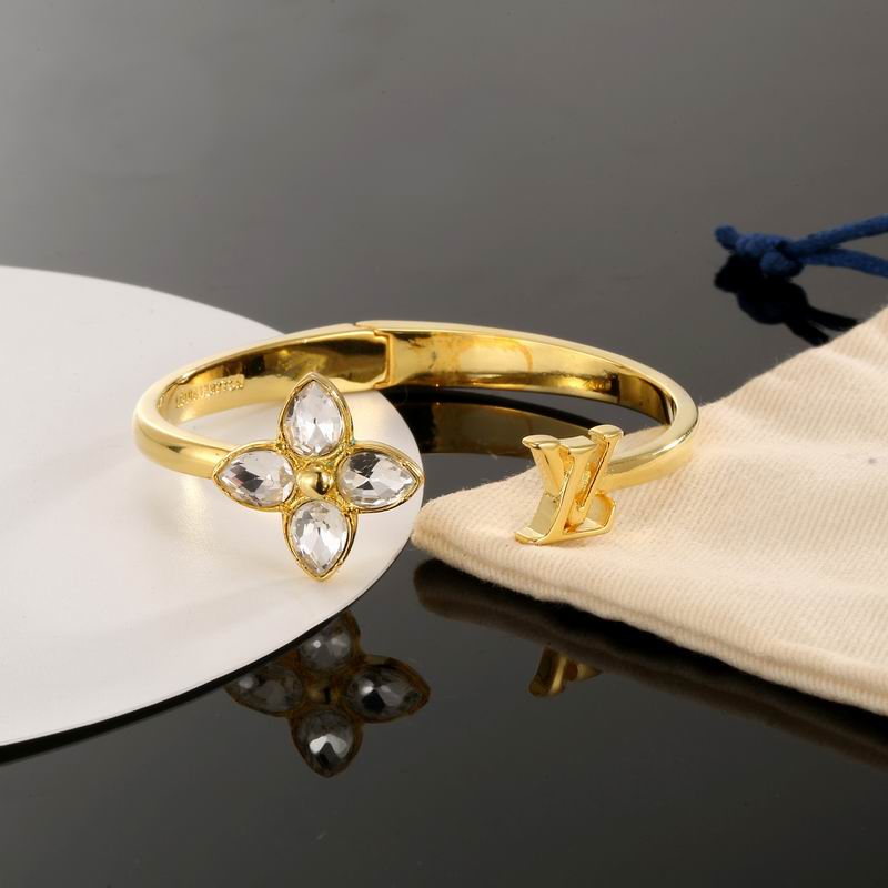 LV Bracelet 04yxh62 (3)