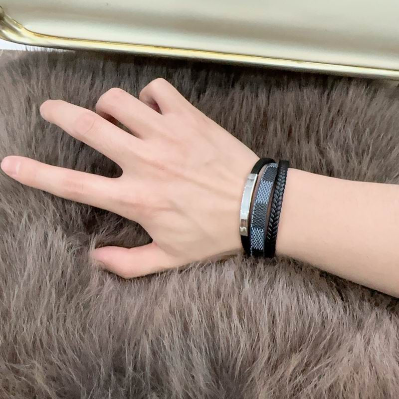 LV Bracelet 04yxh65 (5)