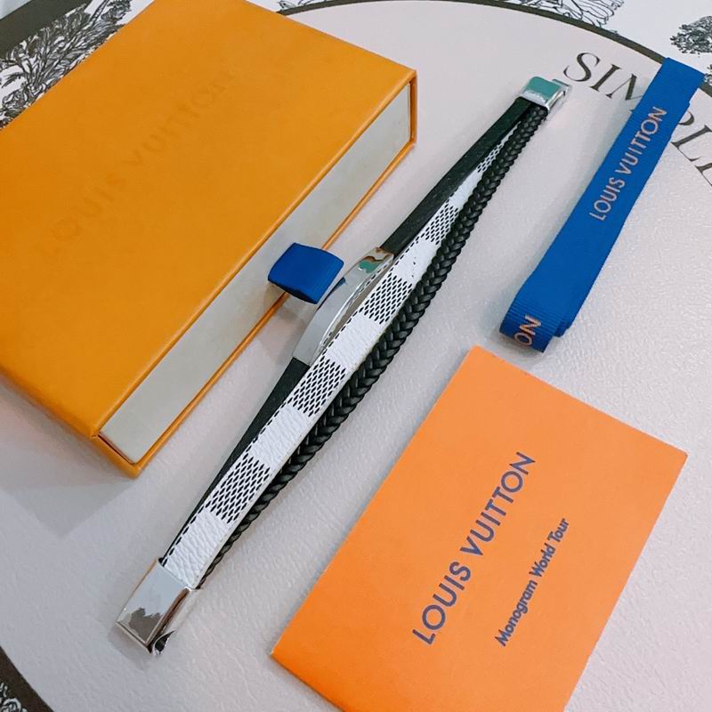 LV Bracelet 04yxh66 (2)