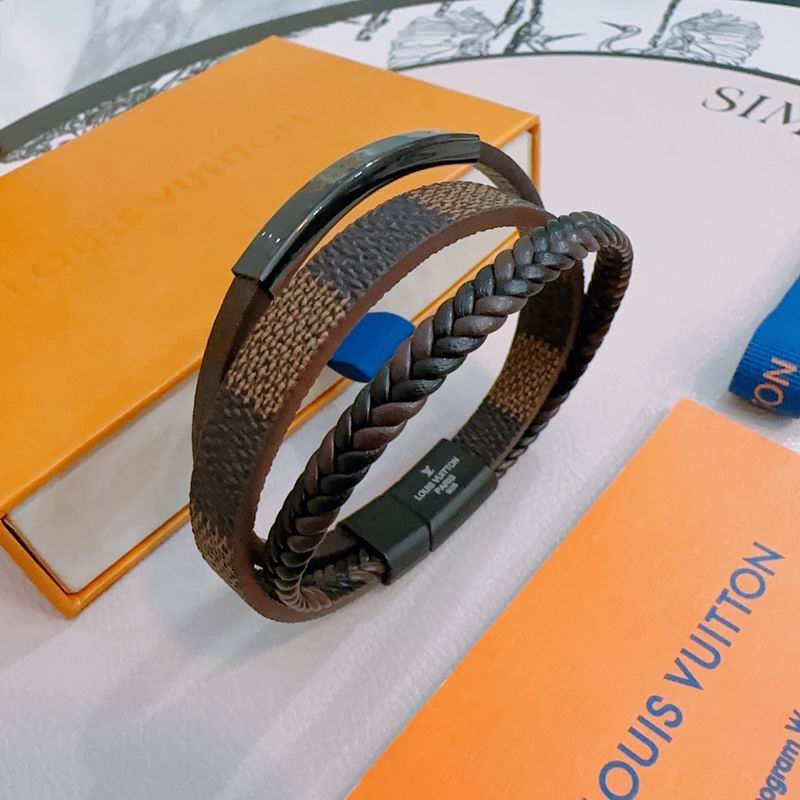 LV Bracelet 04yxh67 (1)