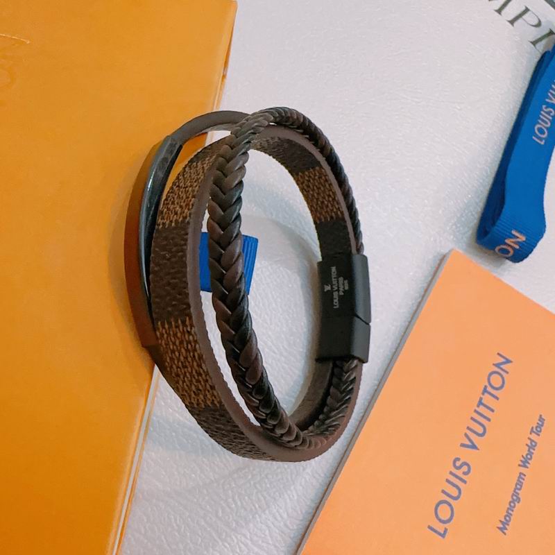 LV Bracelet 04yxh67 (3)