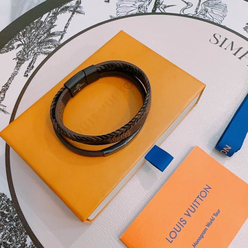 LV Bracelet 04yxh67 (4)