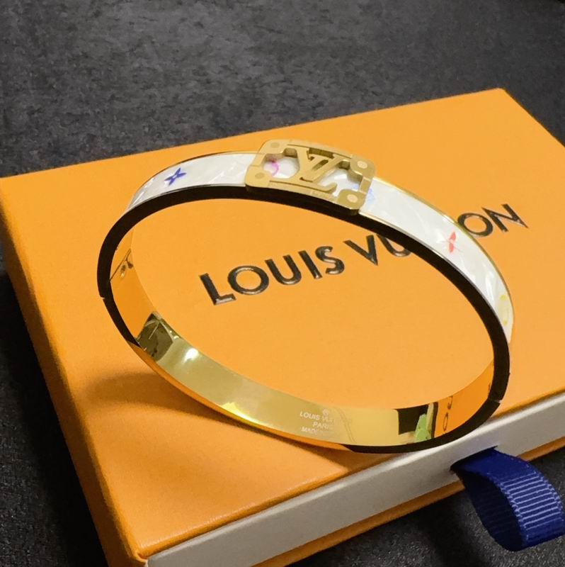 LV Bracelet 04yxh68 (3)