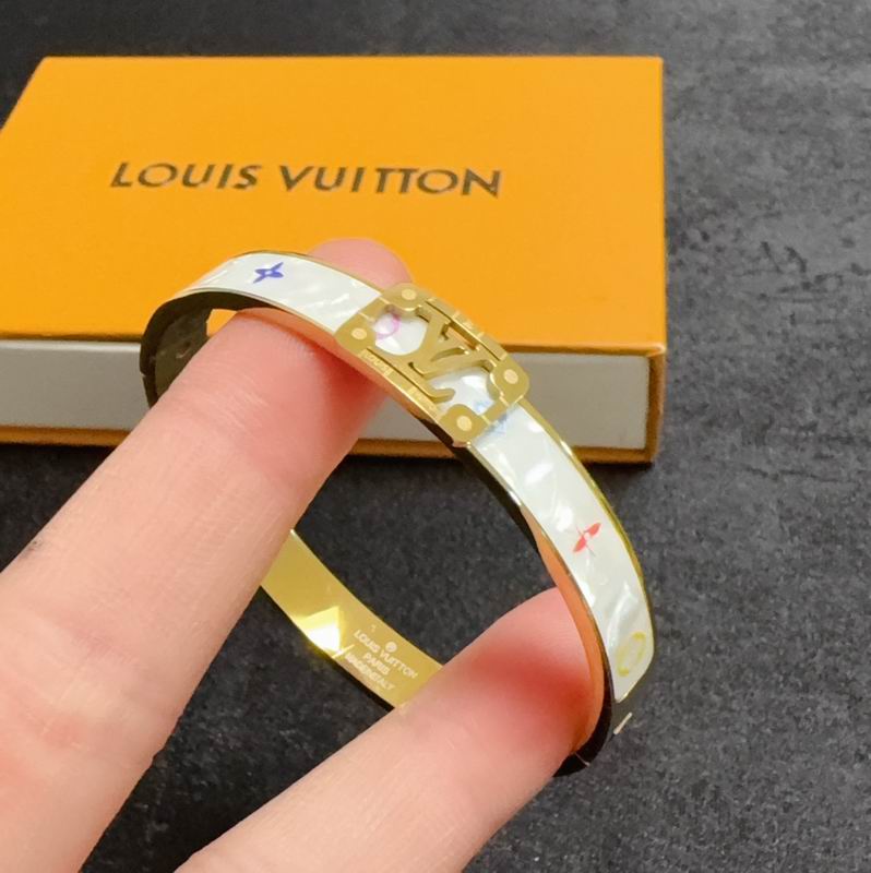LV Bracelet 04yxh68 (6)