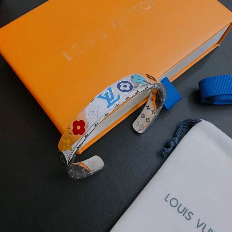 LV Bracelet 04yxh69 (6)