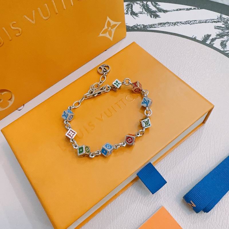 LV Bracelet 04yxh73 (2)