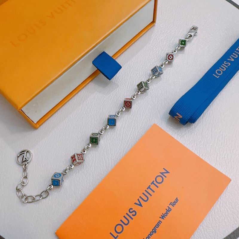LV Bracelet 04yxh73 (3)