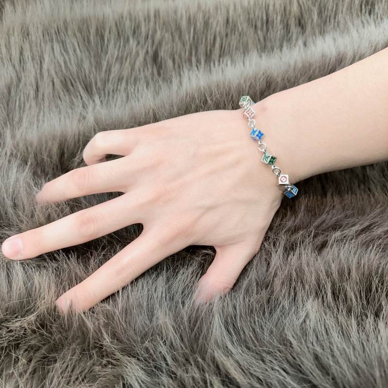 LV Bracelet 04yxh73 (5)