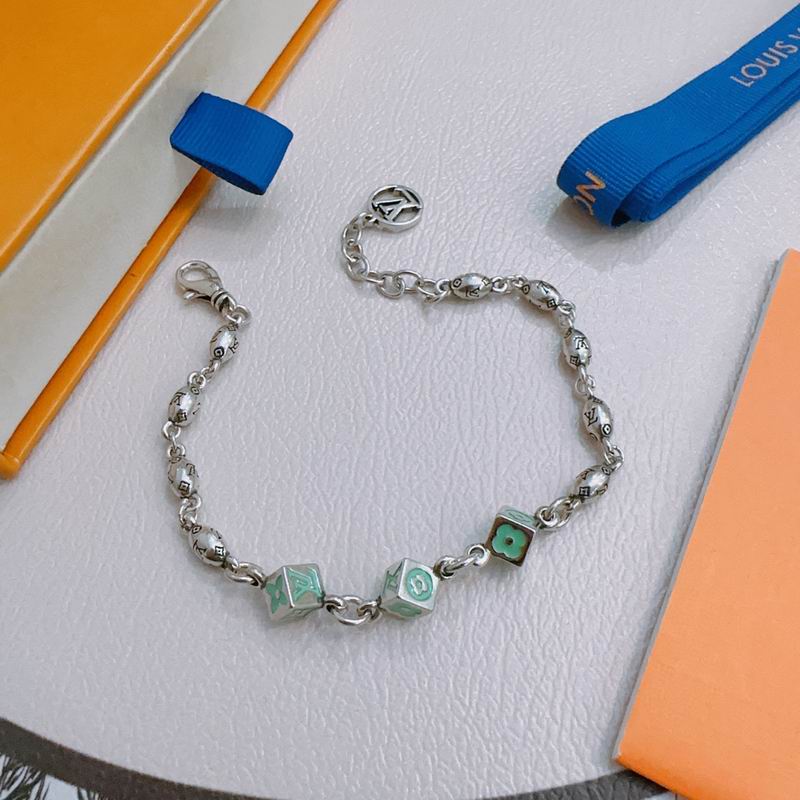 LV Bracelet 04yxh74 (1)