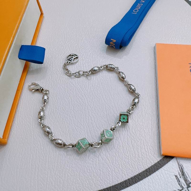 LV Bracelet 04yxh74 (6)