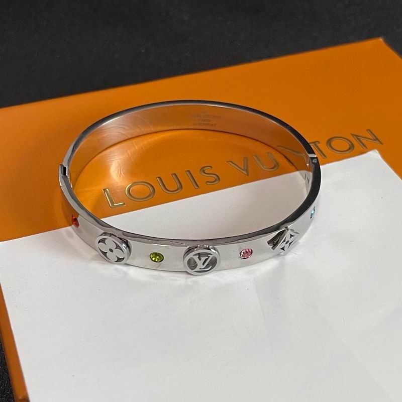 LV Bracelet 04yxh75 (2)