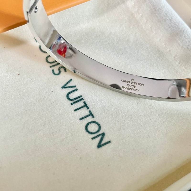 LV Bracelet 04yxh75 (3)
