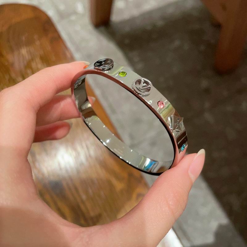 LV Bracelet 04yxh75 (6)